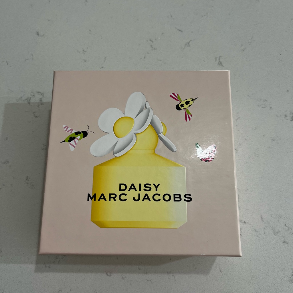 Daisy Marc Jacobs Box